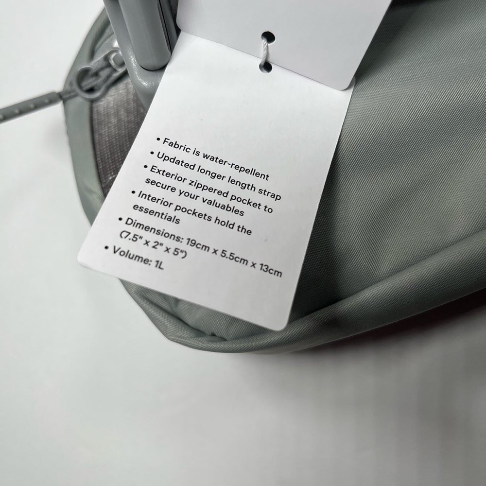 Lululemon Silver Drop Belt Bag NWT - Picture 9 of 9